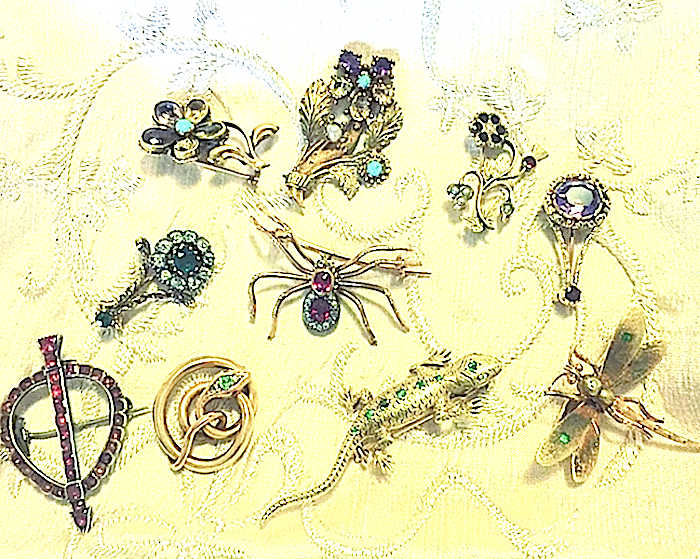 a-mix-of-antique-brooches